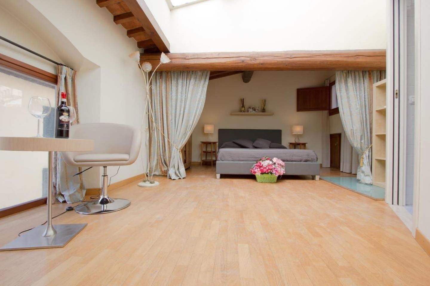 Santa Reparata Loft ฟลอเรนซ์ ภายนอก รูปภาพ